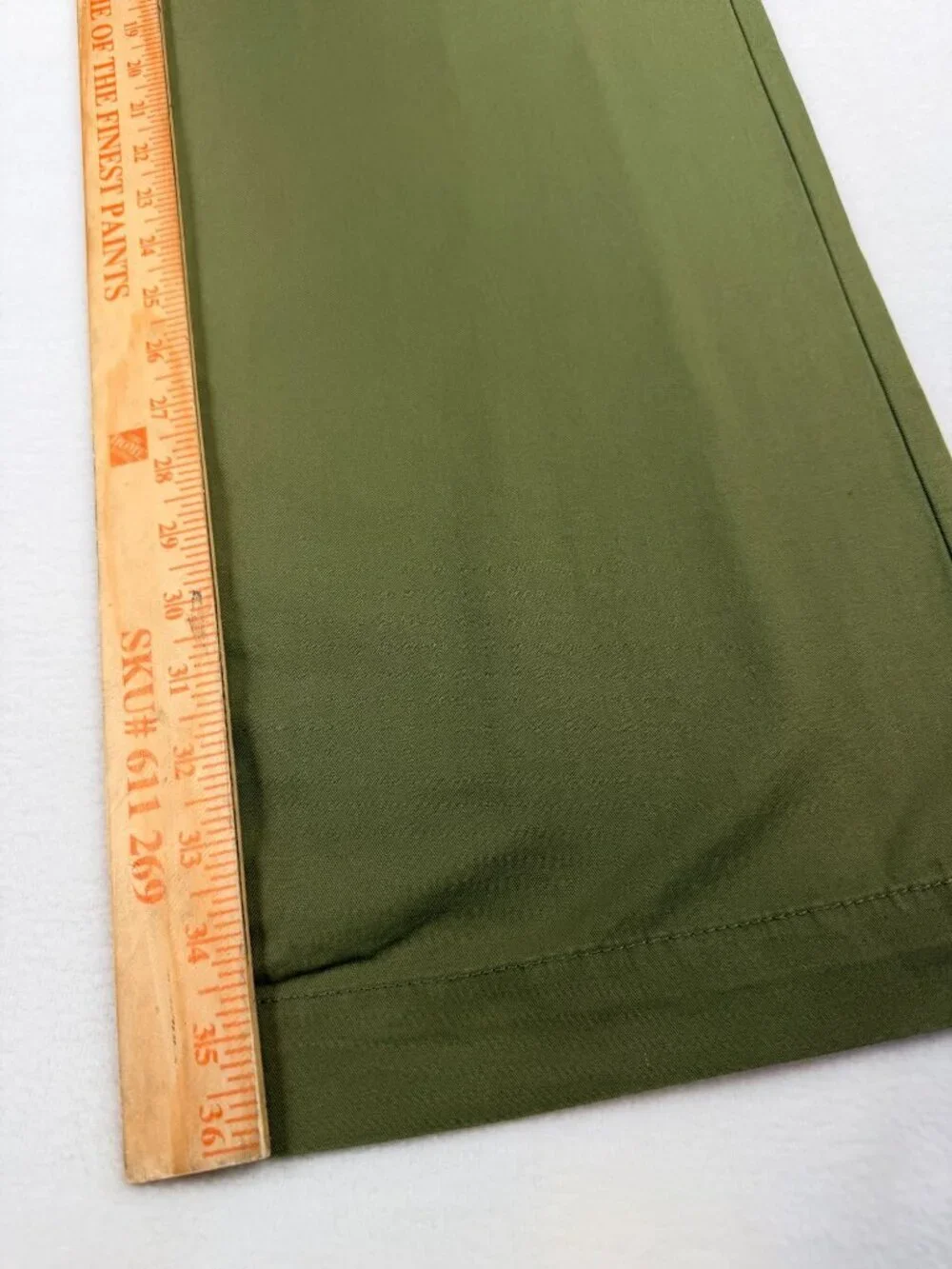 GAP women’s olive